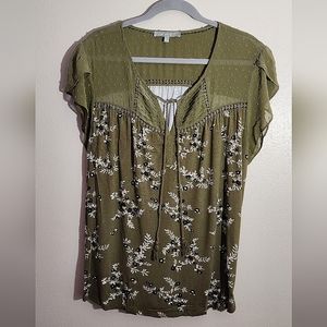 Daniel Rainn Olive Short Sleeve Top